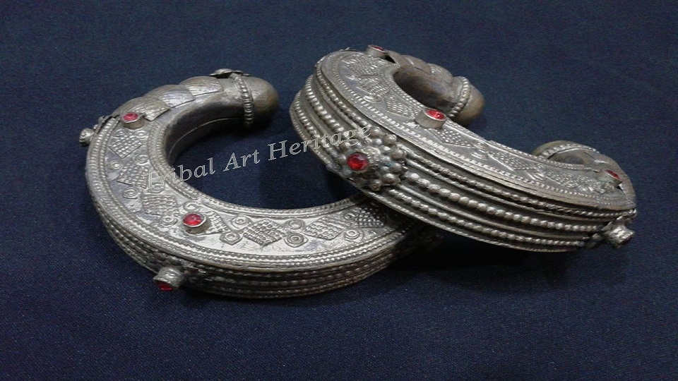 kuchi vintage cuff – Nooristan Art Gallery